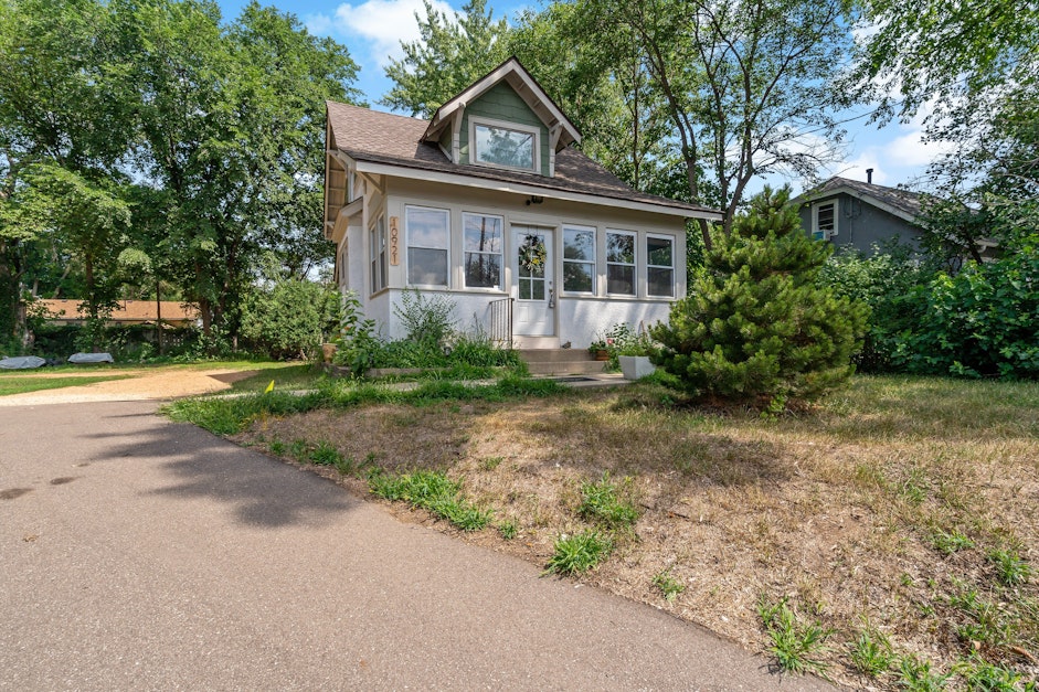 10921 Normandale Boulevard, Minneapolis, MN 55437, Presented by Andy